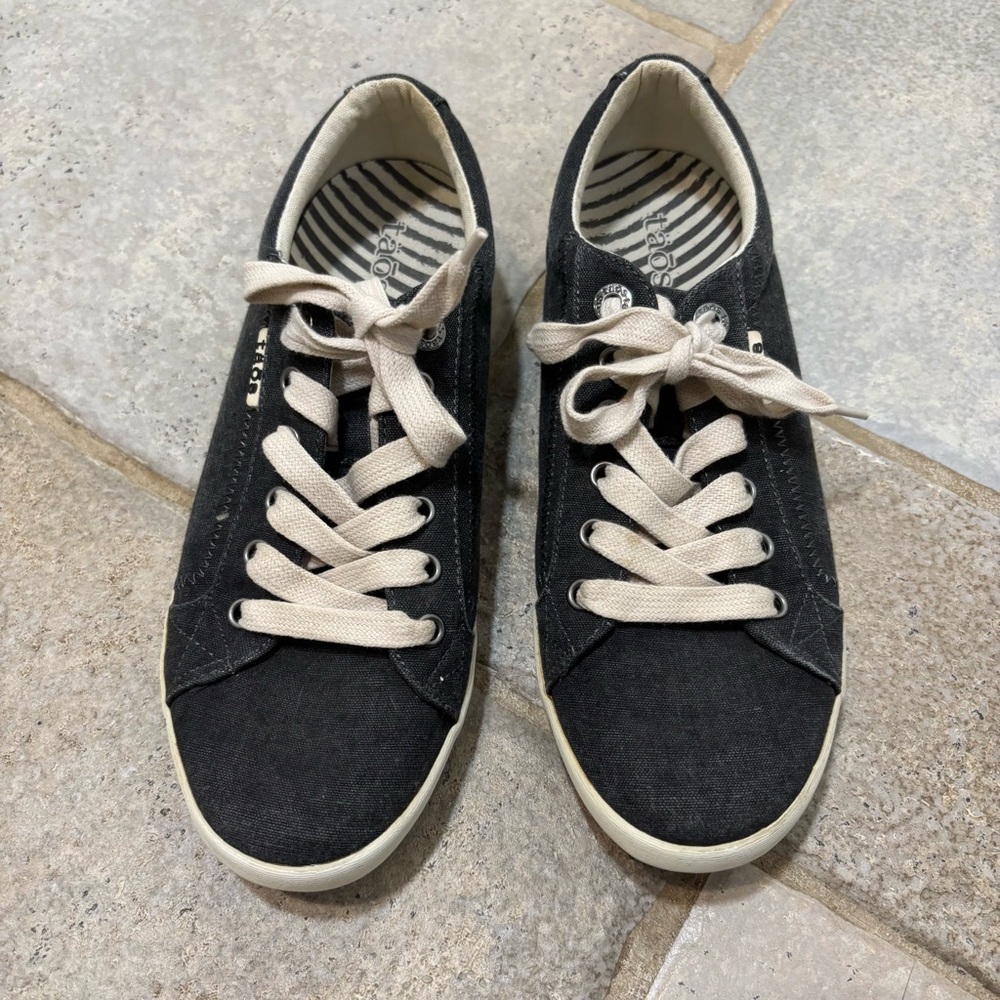 Taos Star Charcoal Wash Canvas Sneakers with Cream Laces Women’s 8.5